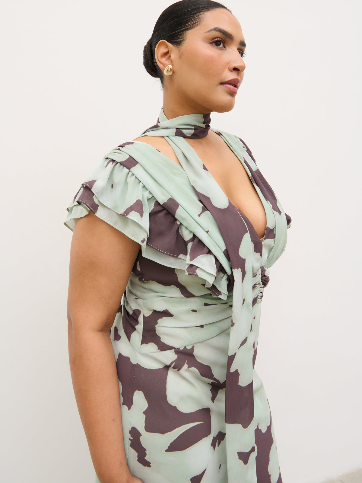 Andi V-Neck Frill Maxi Dress Curve - Mint Watercolour Floral