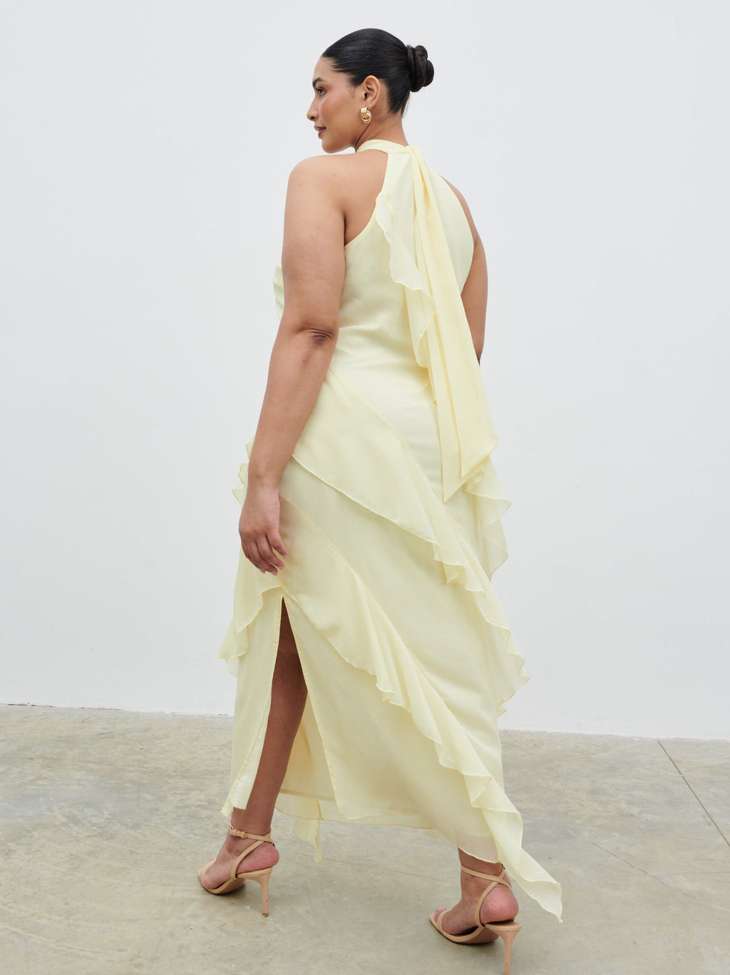 Aria Halterneck Ruffle Midaxi Dress Curve - Lemon