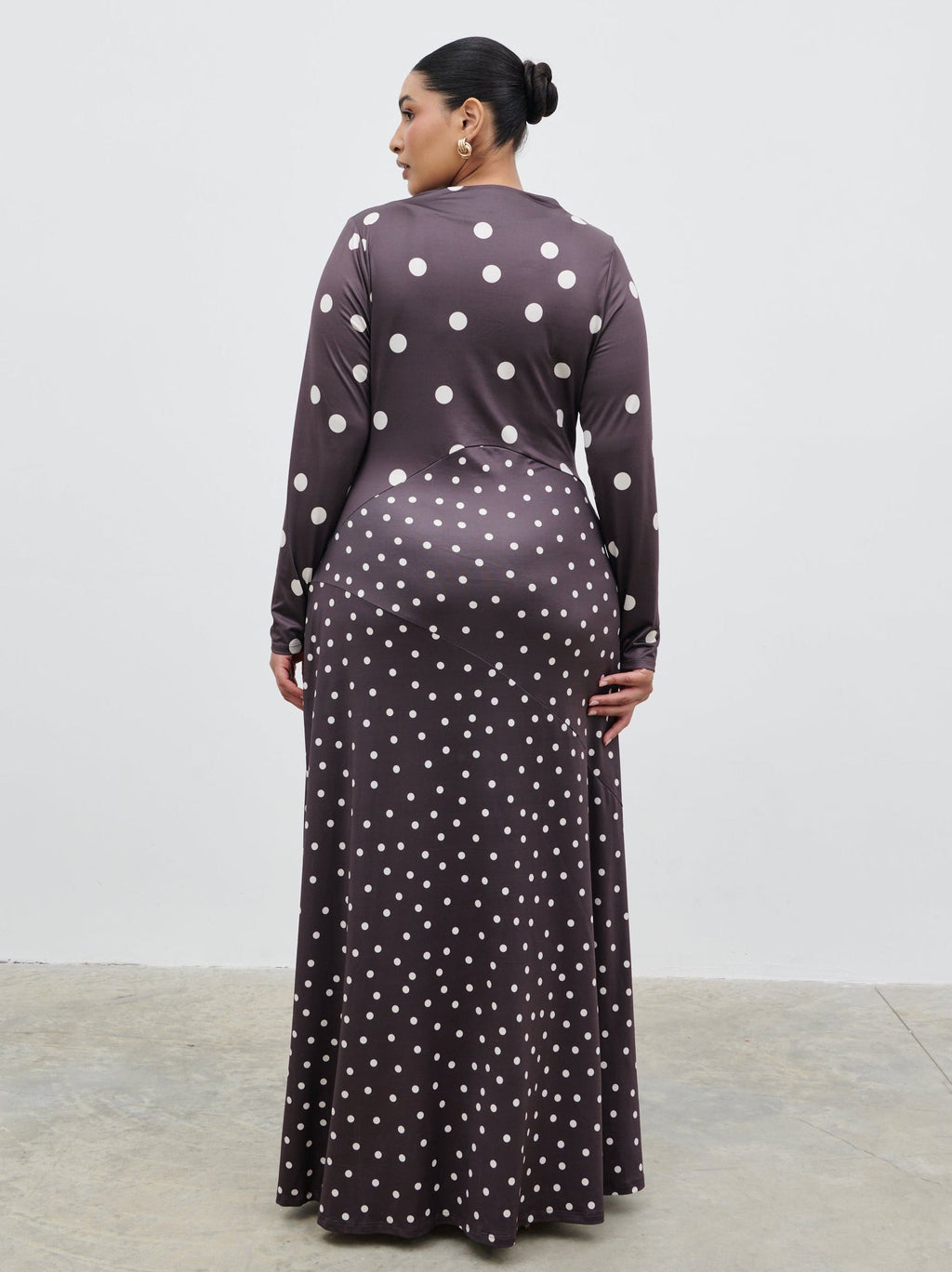 Delilah Asymmetric Maxi Jersey Dress Curve - Polka Dot