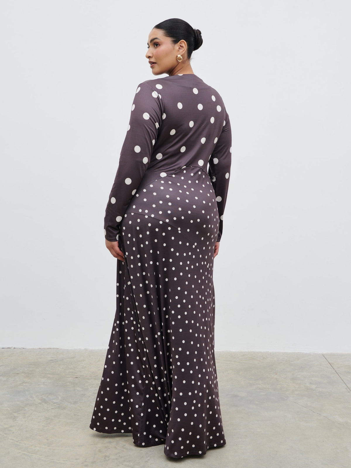 Delilah Asymmetric Maxi Jersey Dress Curve - Polka Dot