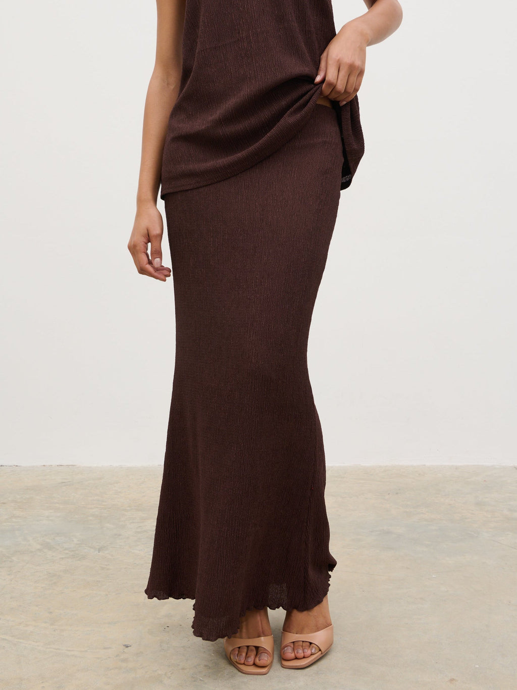 Evalina Crinkle Maxi Skirt - Brown
