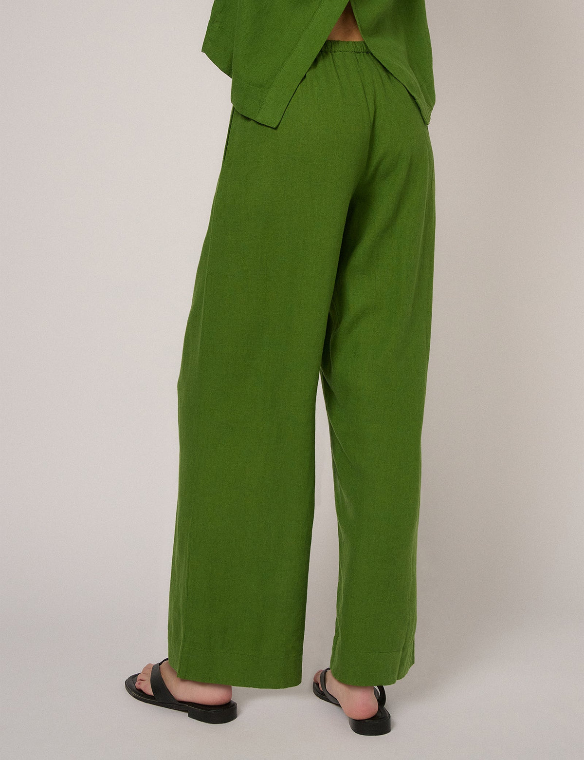 Green Linen-Rich Low Waisted Straight Leg Trousers