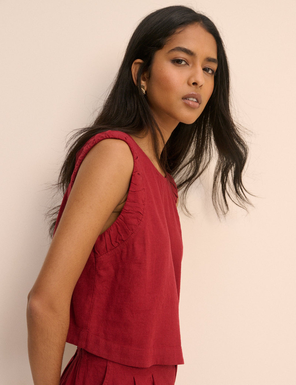 Red Linen-Rich Ruched Tank