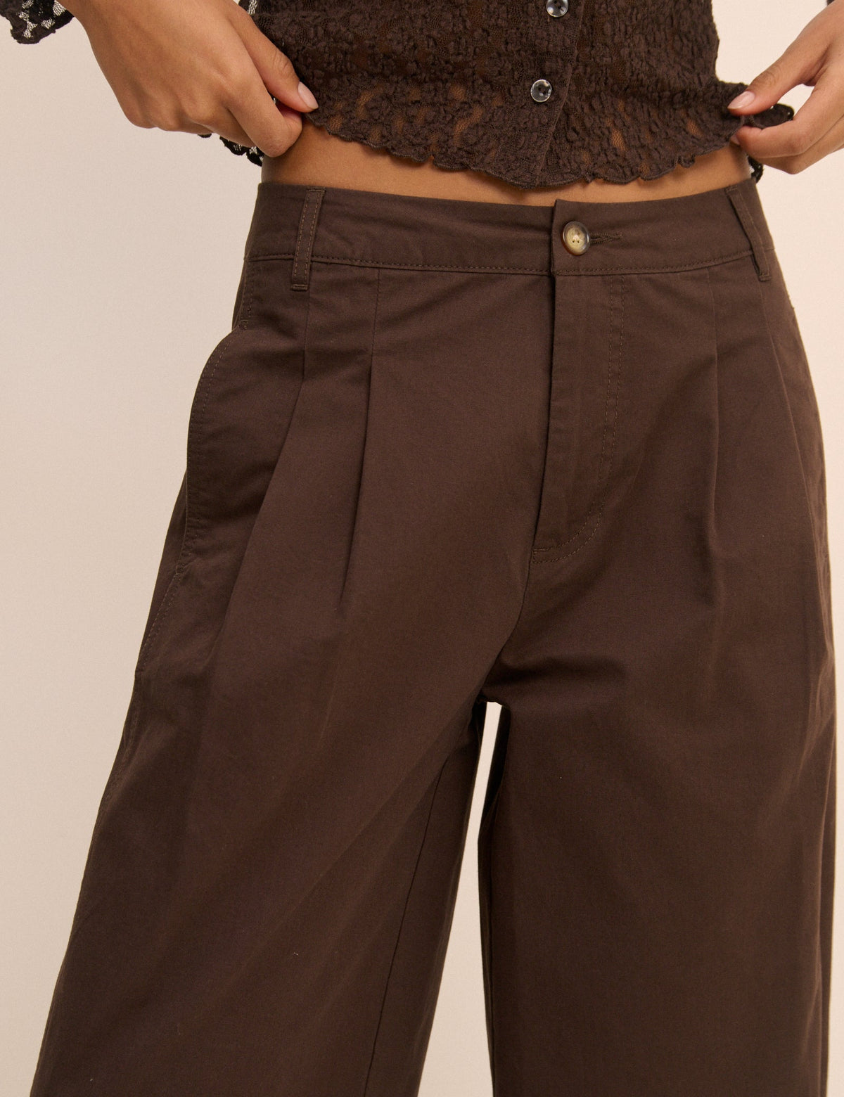 Brown Pleated Subtle Barrel Trousers
