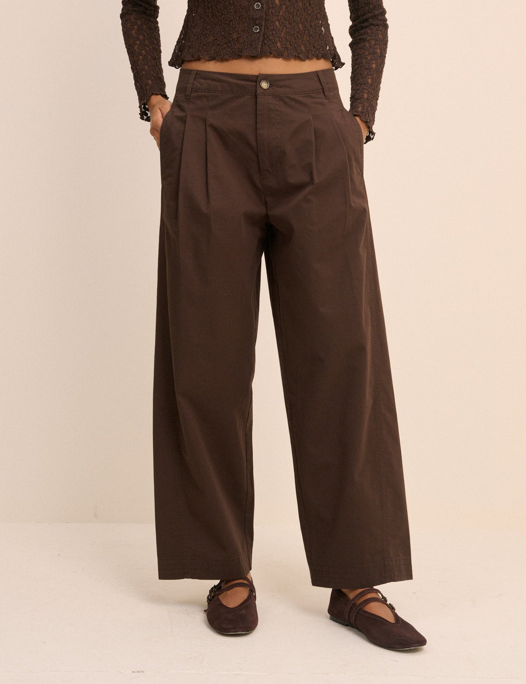 Brown Pleated Subtle Barrel Trousers
