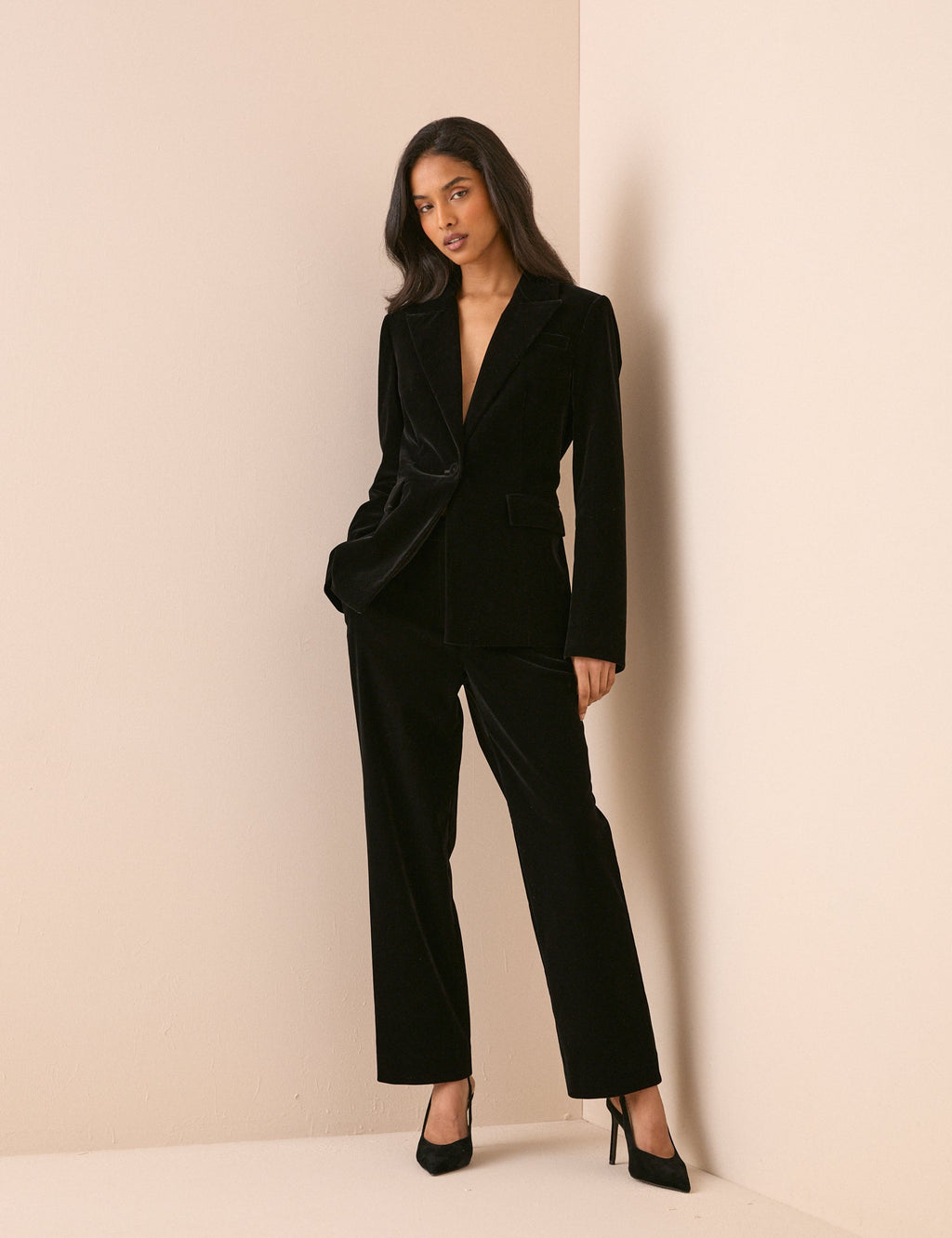 Black Double-Breasted Velvet Blazer