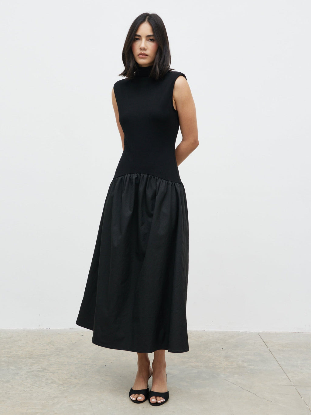 Naia Drop Waist Sleeveless Midaxi Dress - Black
