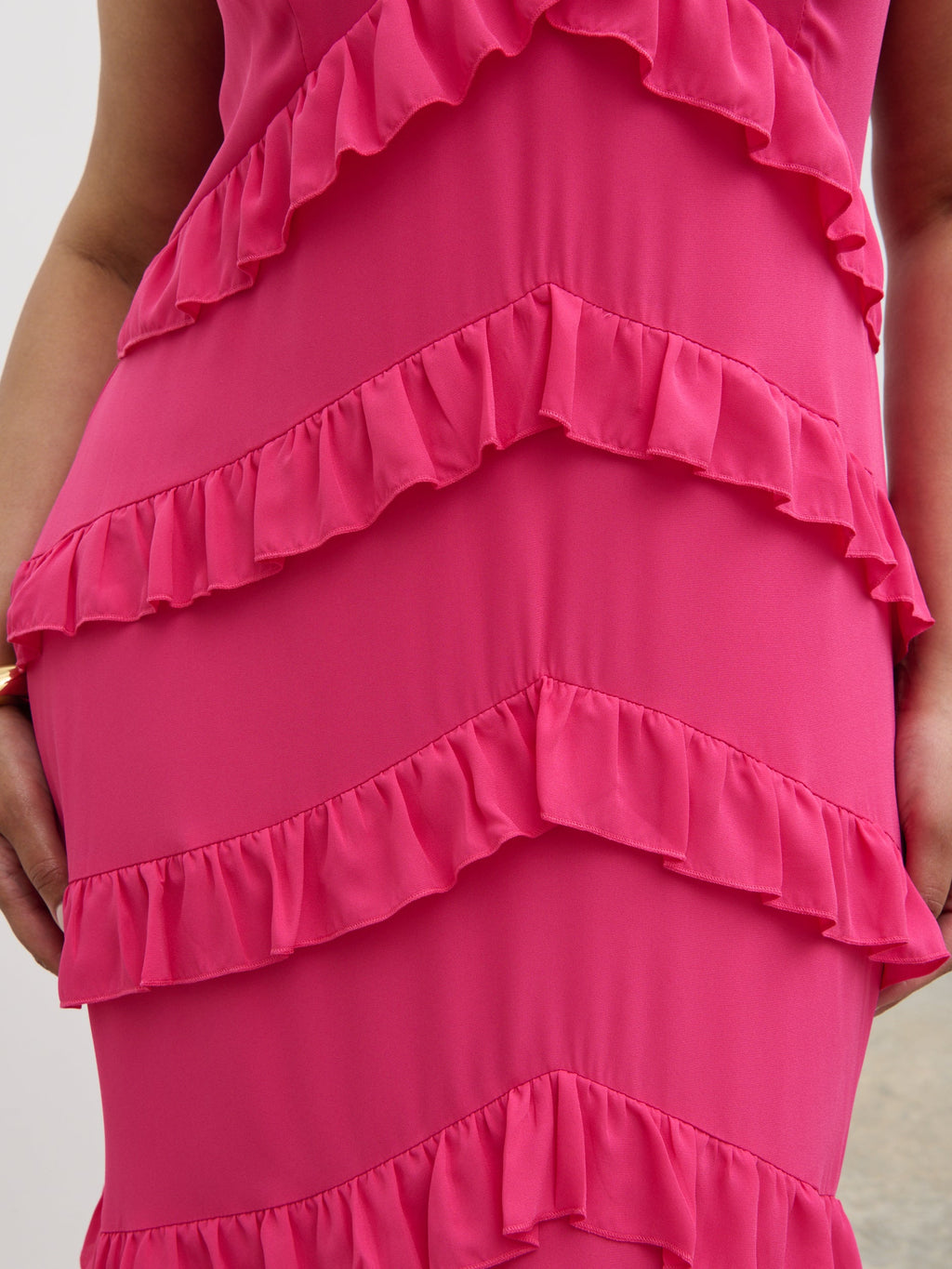 Piper Ruffle Maxi Dress Curve - Fuchsia