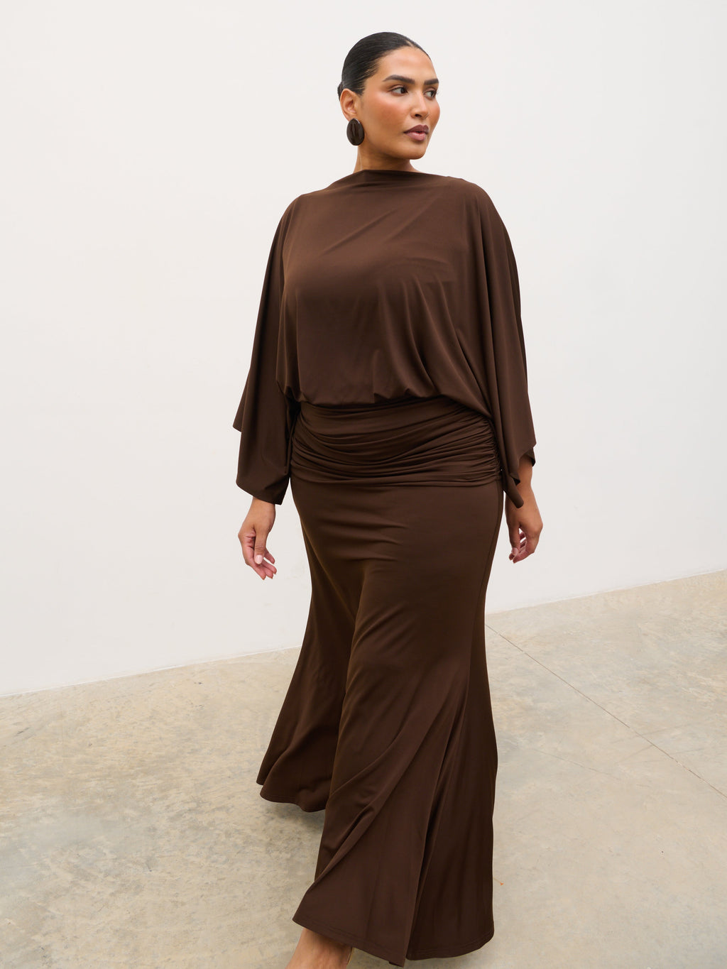 Riven Jersey Ruched Waist Maxi Dress Curve - Chocolate Brown