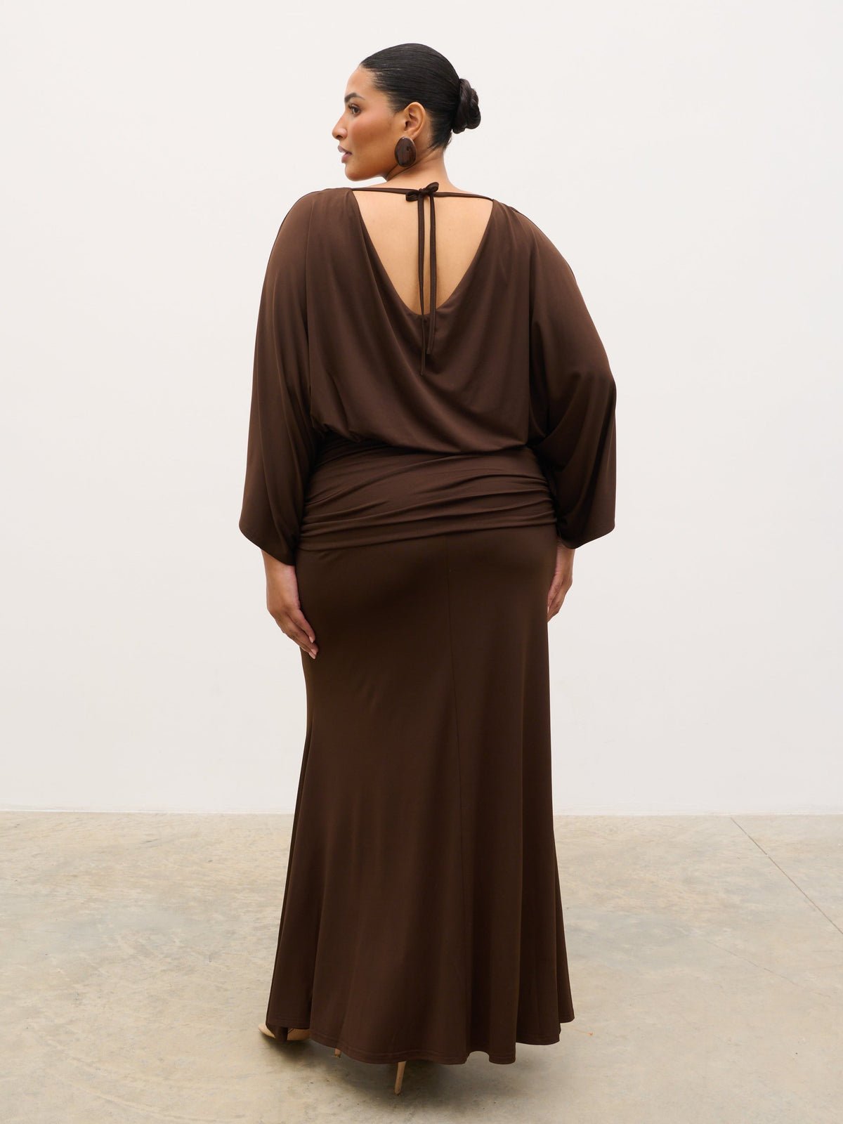 Riven Jersey Ruched Waist Maxi Dress Curve - Chocolate Brown
