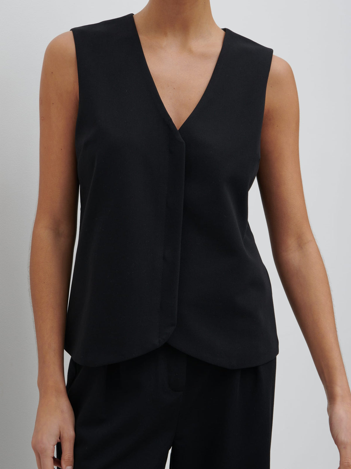Taya Tailored Waistcoat - Black