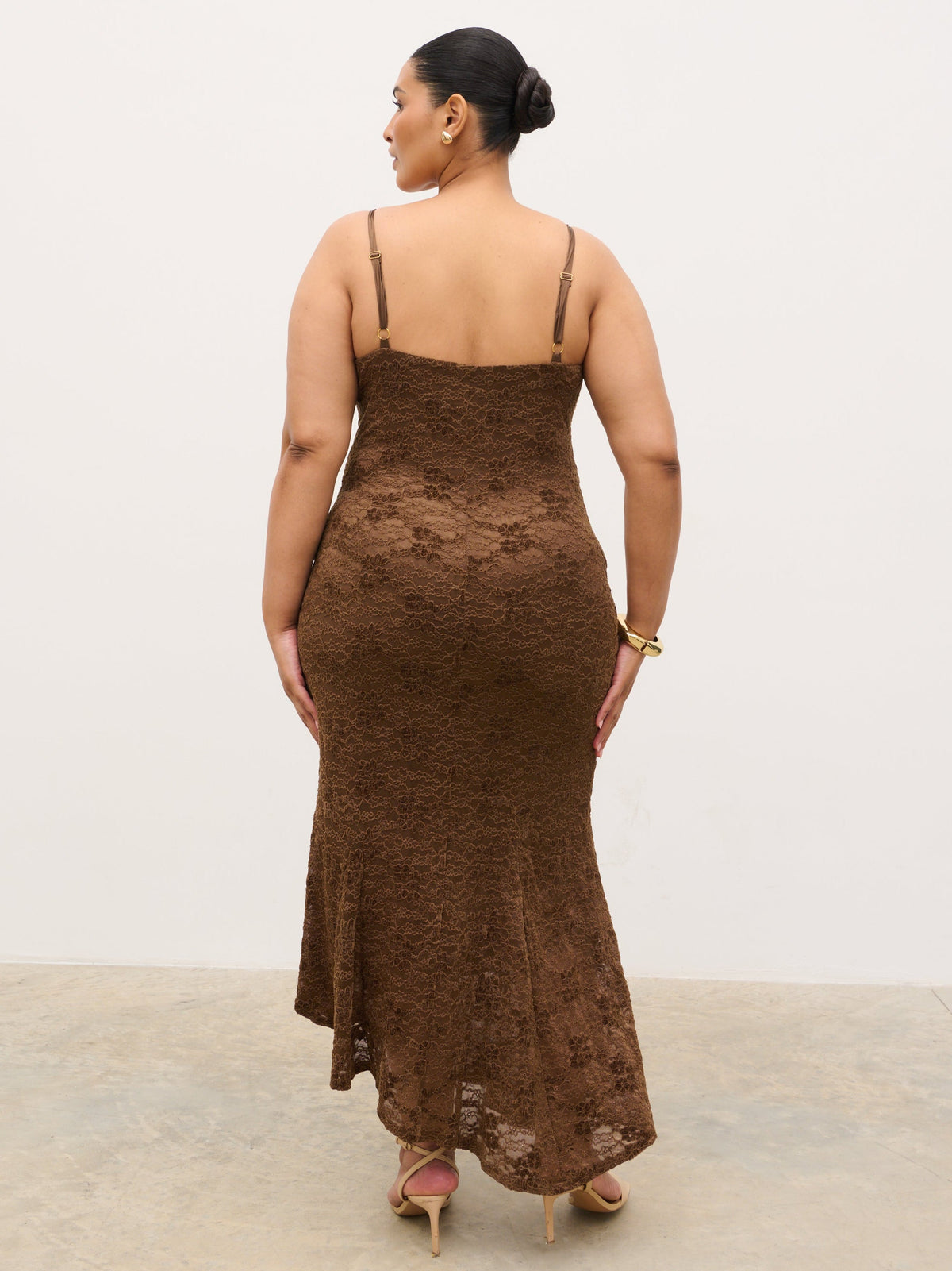 Zoey Lace Midaxi Dress Curve - Brown