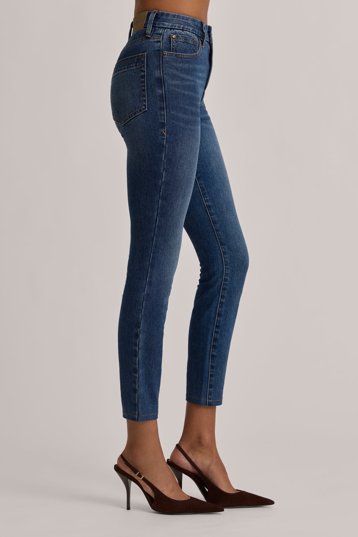 High-Rise Cropped Skinny Jeans in Mid Wash