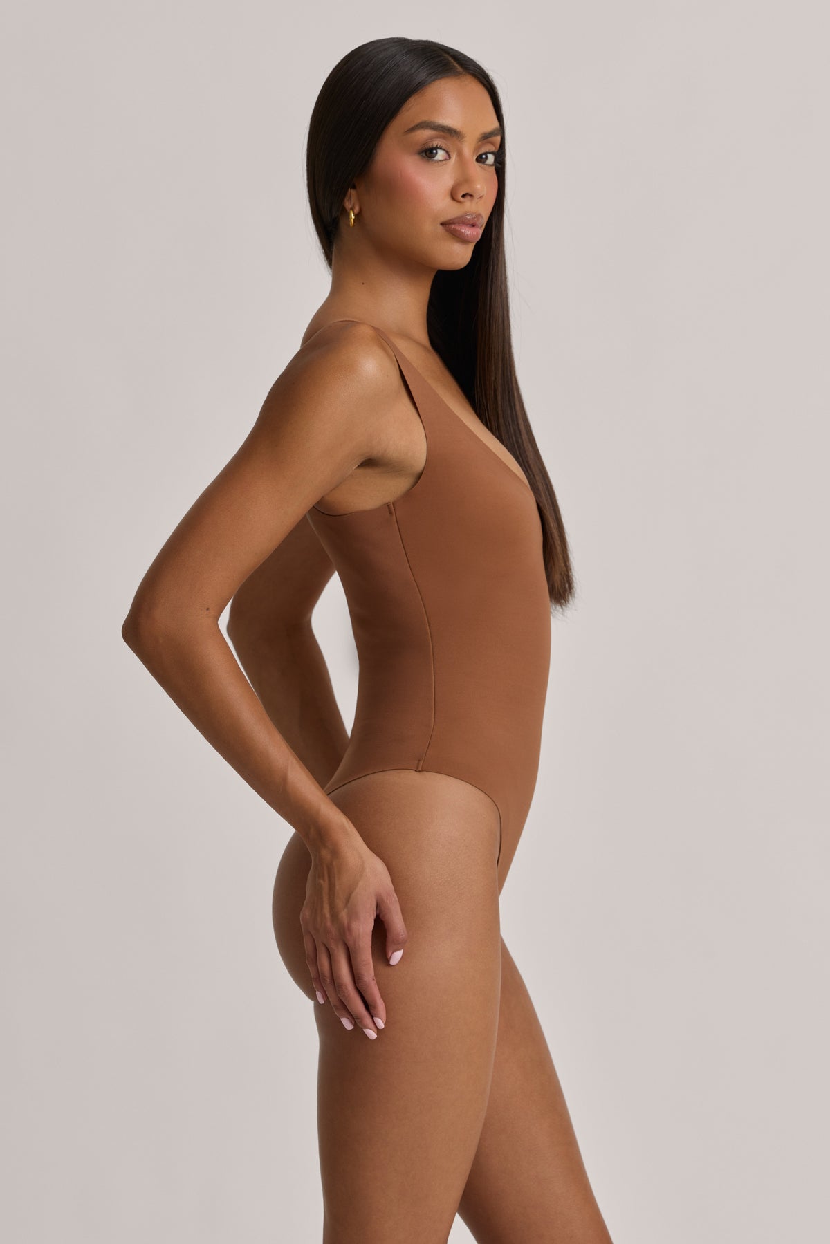 Scoop-Neck Cheeky Bodysuit in Almond